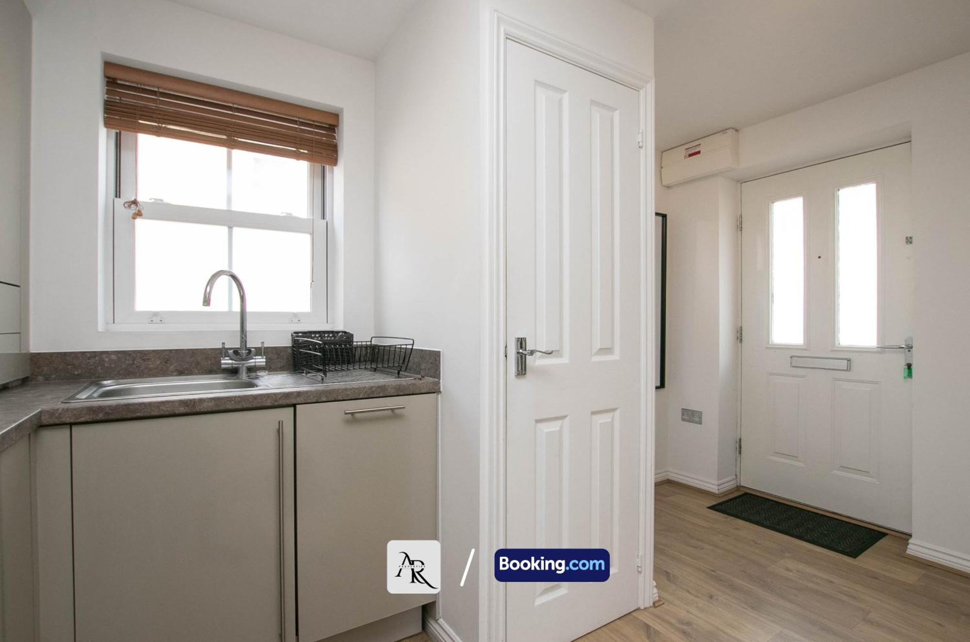 Cozy House By Ar Properties Short Lets & Serviced Accommodation Colchester Extérieur photo
