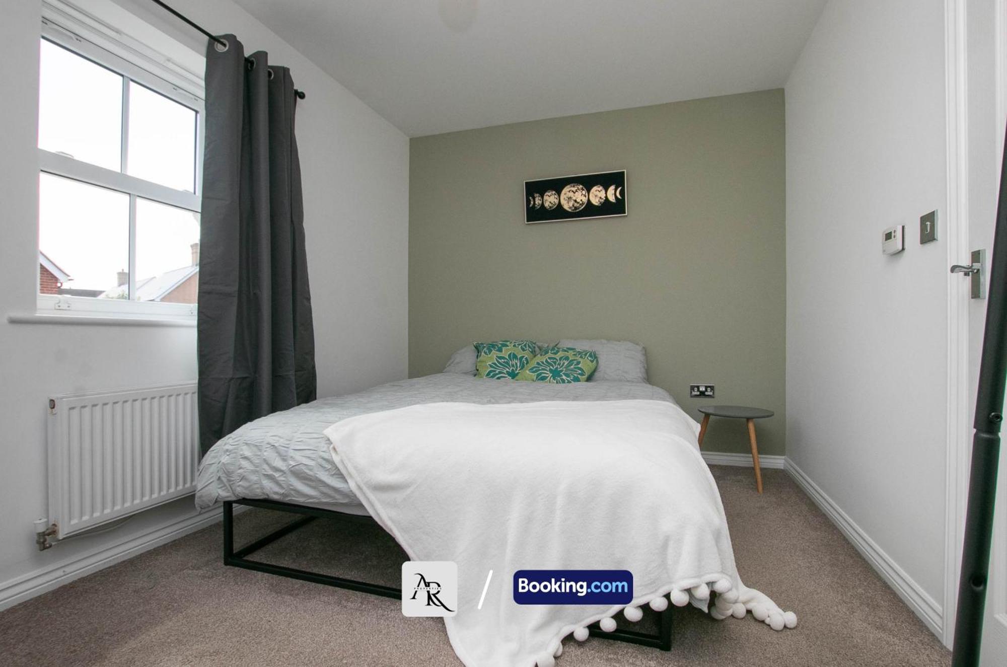 Cozy House By Ar Properties Short Lets & Serviced Accommodation Colchester Extérieur photo
