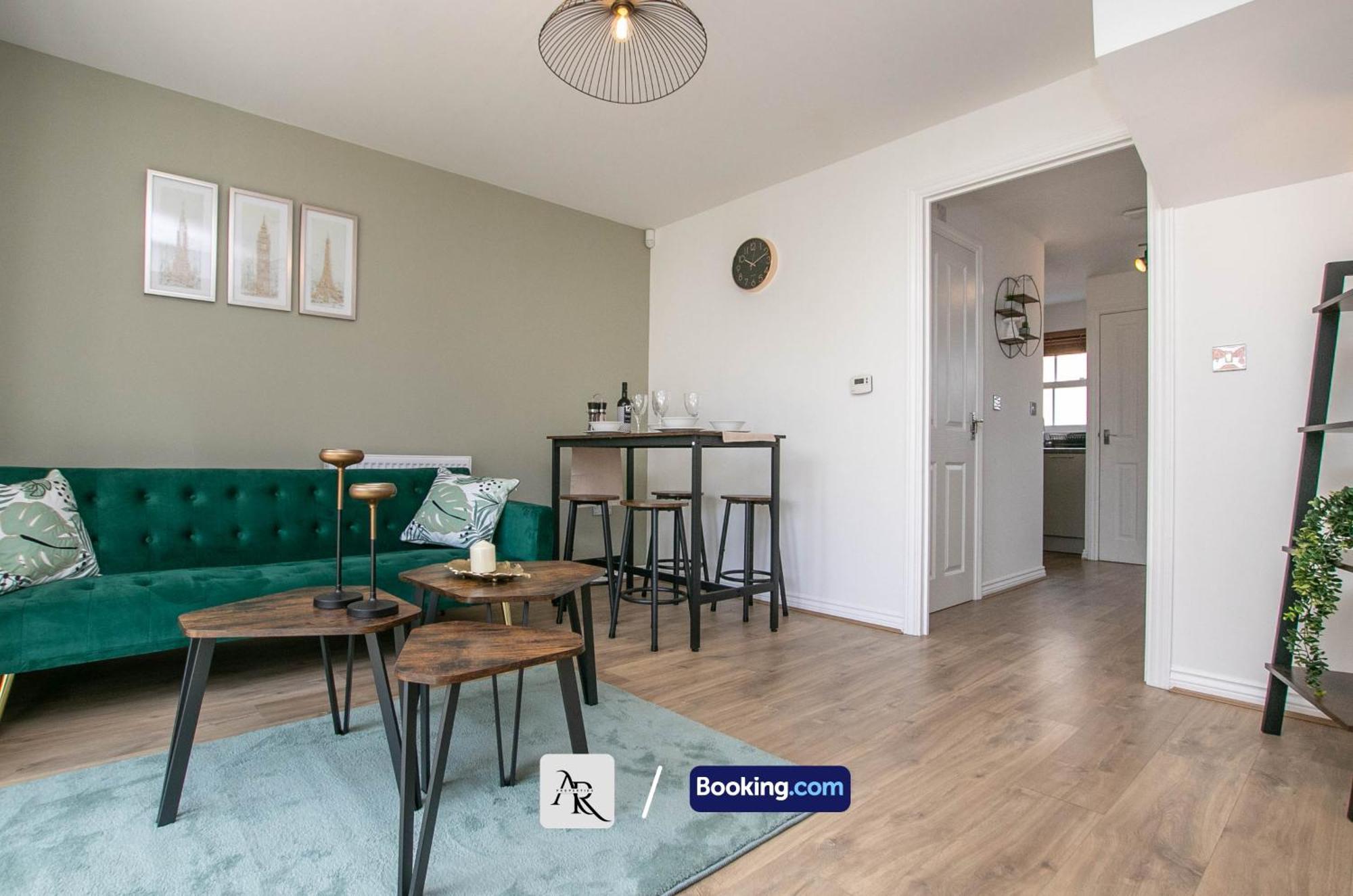 Cozy House By Ar Properties Short Lets & Serviced Accommodation Colchester Extérieur photo